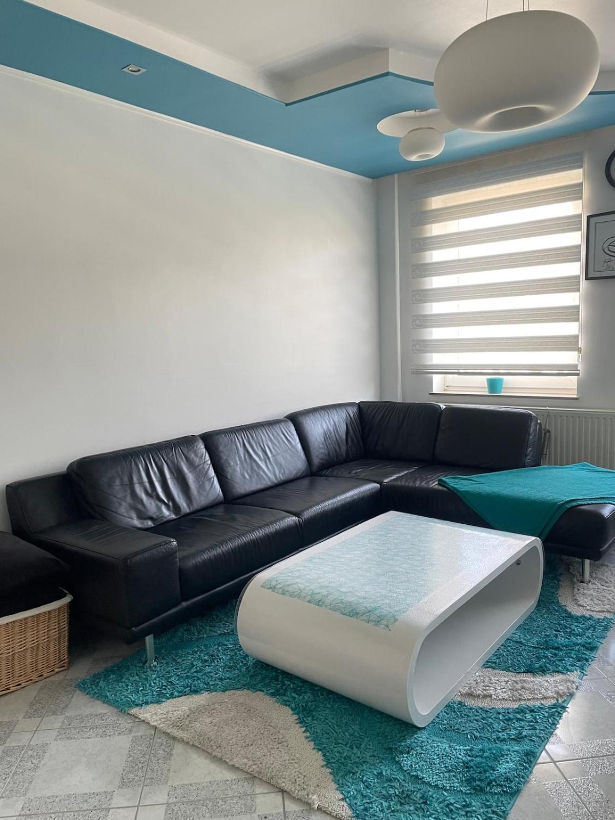 2 Whg In Naehe Zentrum Mit Whirlpool Und Nahen Oeffentliche Verkehrsmitteln Apartment *
